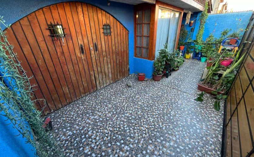 Se Vende Casa Ampliada en Villa Jardines de Rinconada, Maipú.