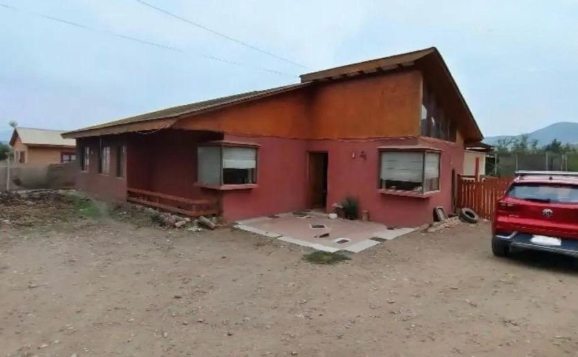 Se Vende Casa Con Quincho En 999 M² De Terreno, Coquimbito, La Serena